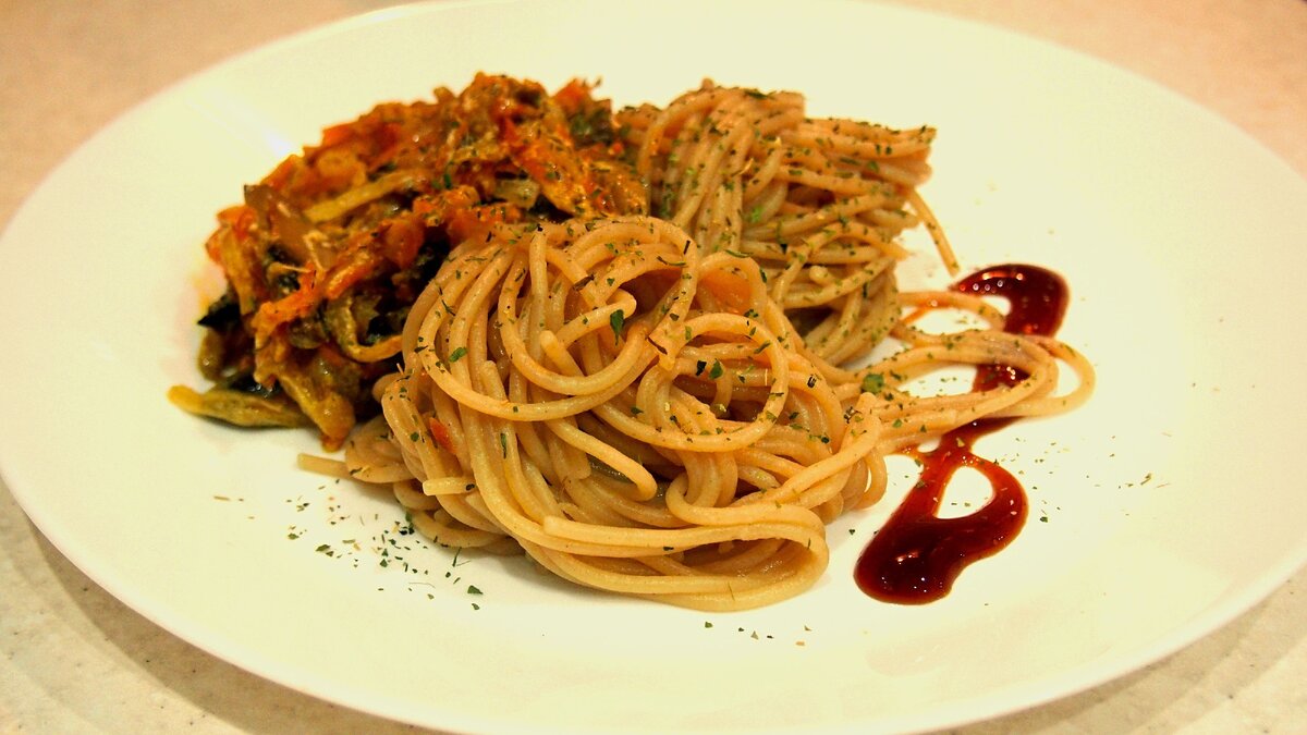 итальянская паста с овощами. паста терияки. букатини по флотски. макароны по флотски с курицей. макароны по флотски калории в 100 гр.