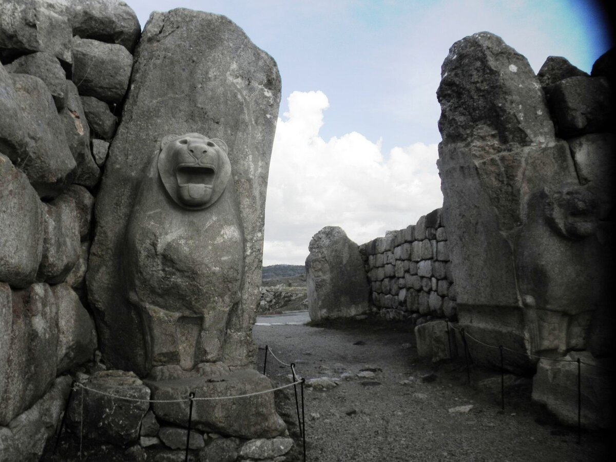 Хаттуса (взято из открытых источников)