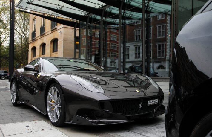 Ferrari F12tdf. Фото ресурса Shutterstock