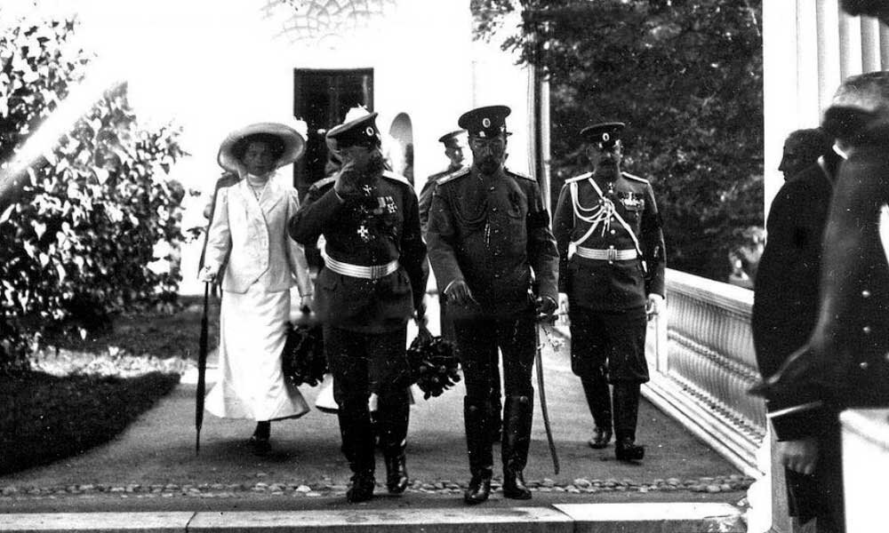 Николай II в Царском селе