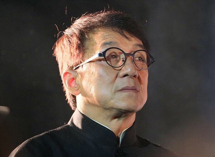 Джеки Чан опроверг слухи о его болезни и сообщил, что он здоров:
«Спасибо всем за вашу заботу. Я в целости и здоров. Не волнуйтесь, я не на карантине»