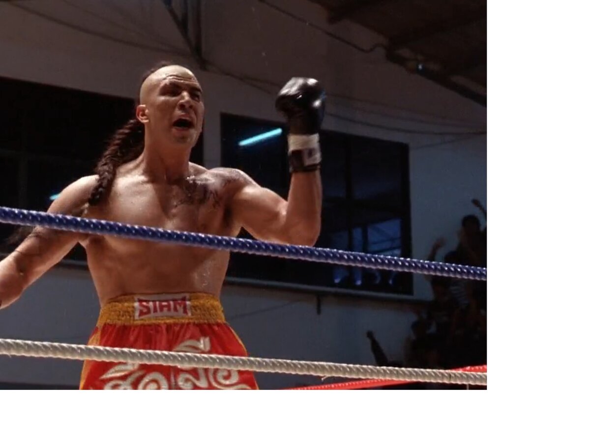 Кадр из фильма "Кикбоксер"