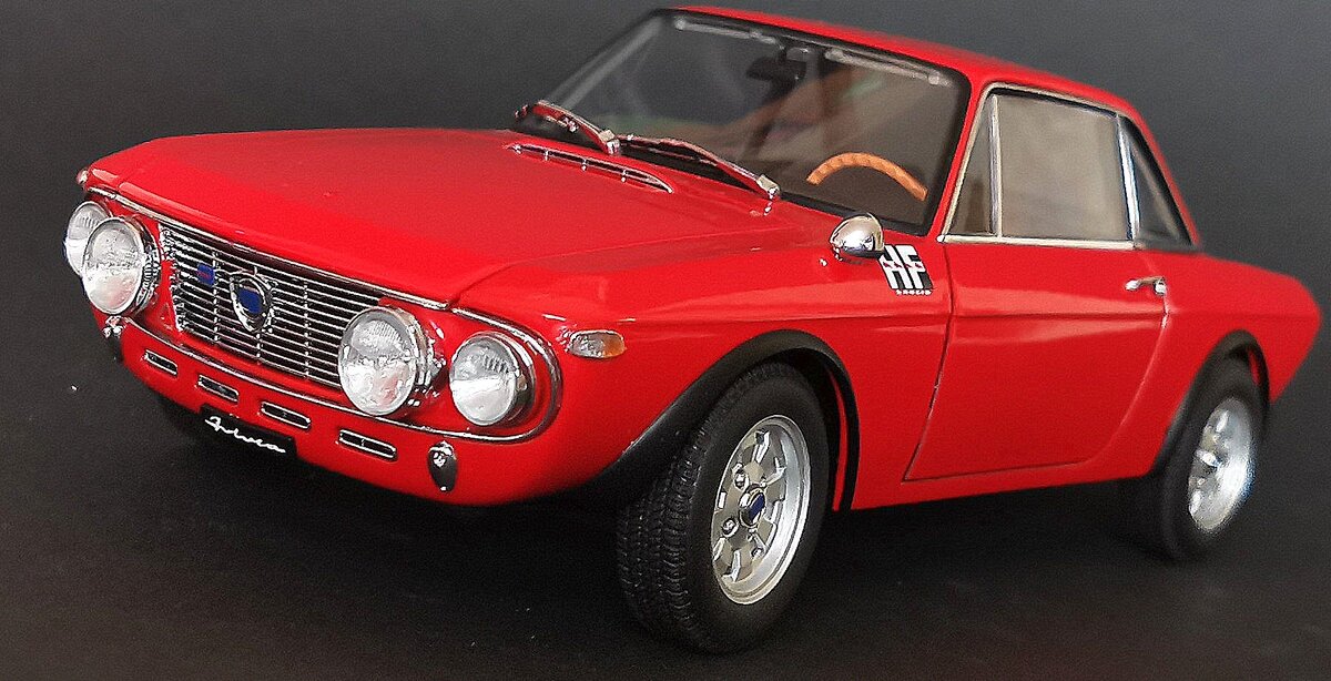 Lancia Fulvia 1.6HF Fanalone 1970 1/18 №74701