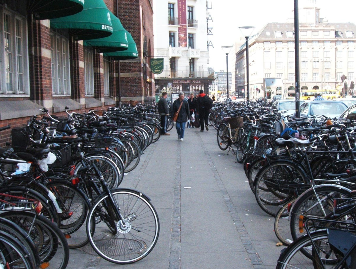 Стоянка велосипедов в Дании