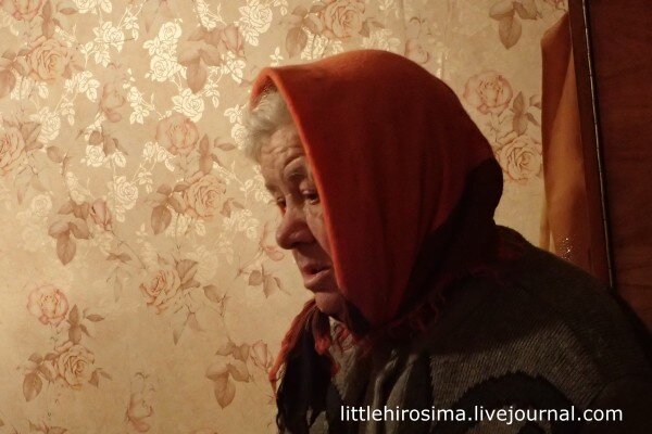 На фото Людмила Григорьевна из Первомайска, чей муж погиб на ее глазах с лежал в квартире с ней.

