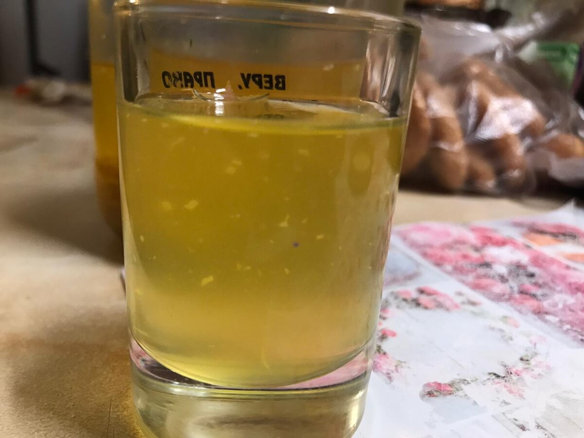 Я не процеживал, поэтому плавают кусочки.