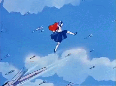 Бежит спасать подругу