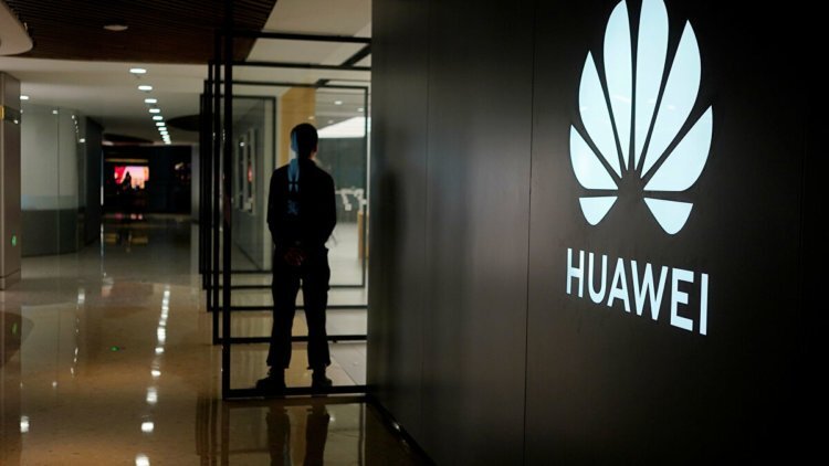 Huawei продолжит обновлять свои смартфоны 