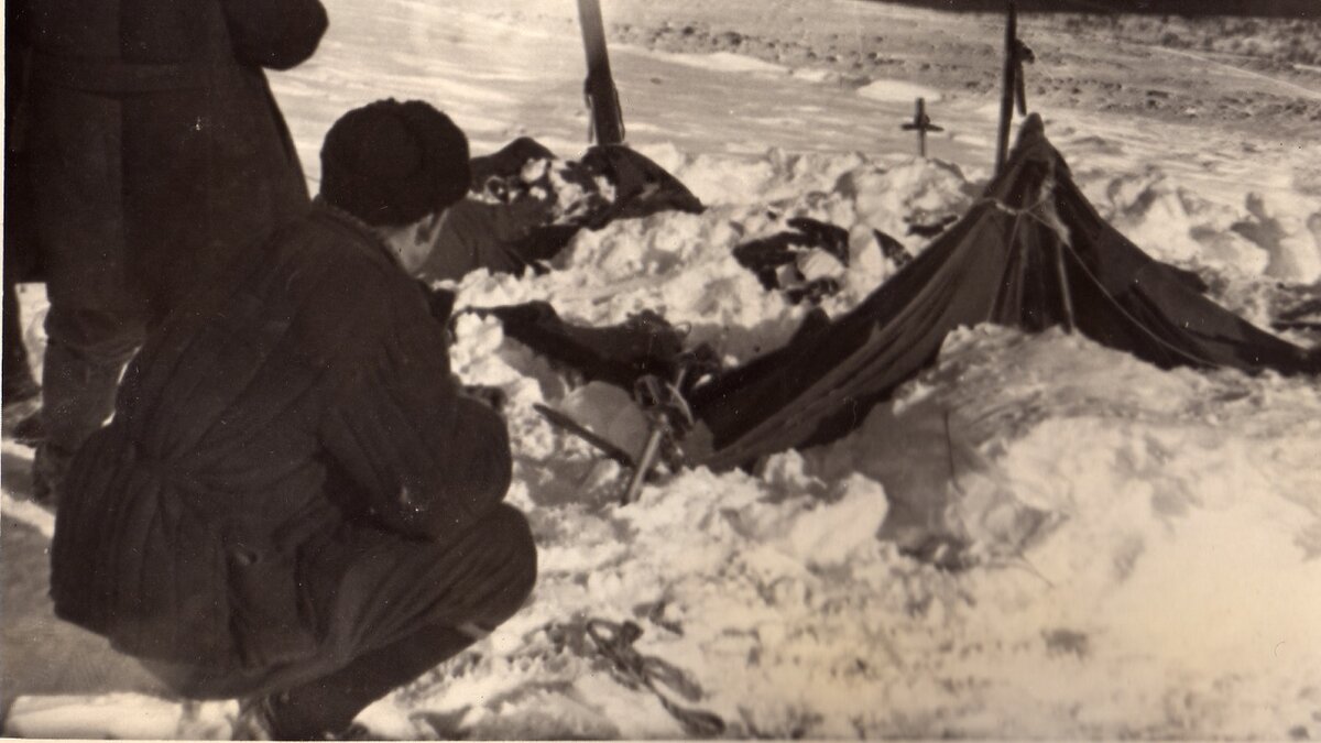 четырехместная палатка