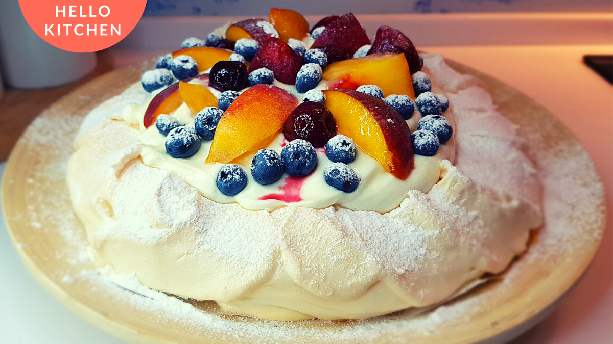Pavlova Perfection - all the tricks revealed! Pavlova, Xmas food, Tray bakes