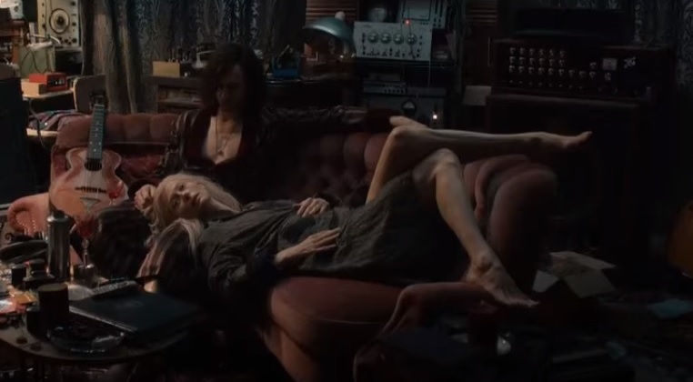 Кадр из фильма "Выживут только любовники" 2013 