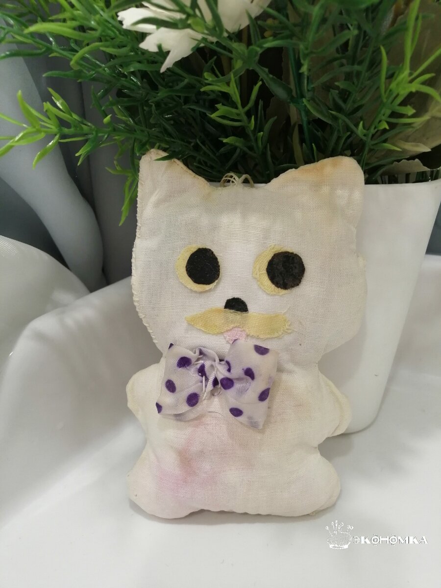 Игольница "Котик"- школьная поделка к 8 Марта