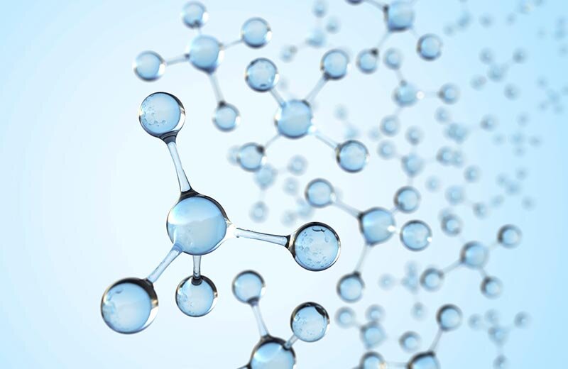 Во многие капли, особенно так называемой искусственной слезы, входит гиалуроновая кислота.