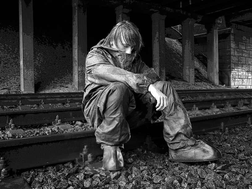 отчужденность. отчуждение от общества. отчуждение от людей. отчуждение от людей. отчуждение между людьми.