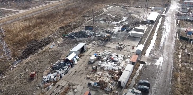 Кадр из видео нелегальных свалок в деревне Новосергиевка. Съемка с квадрокоптера