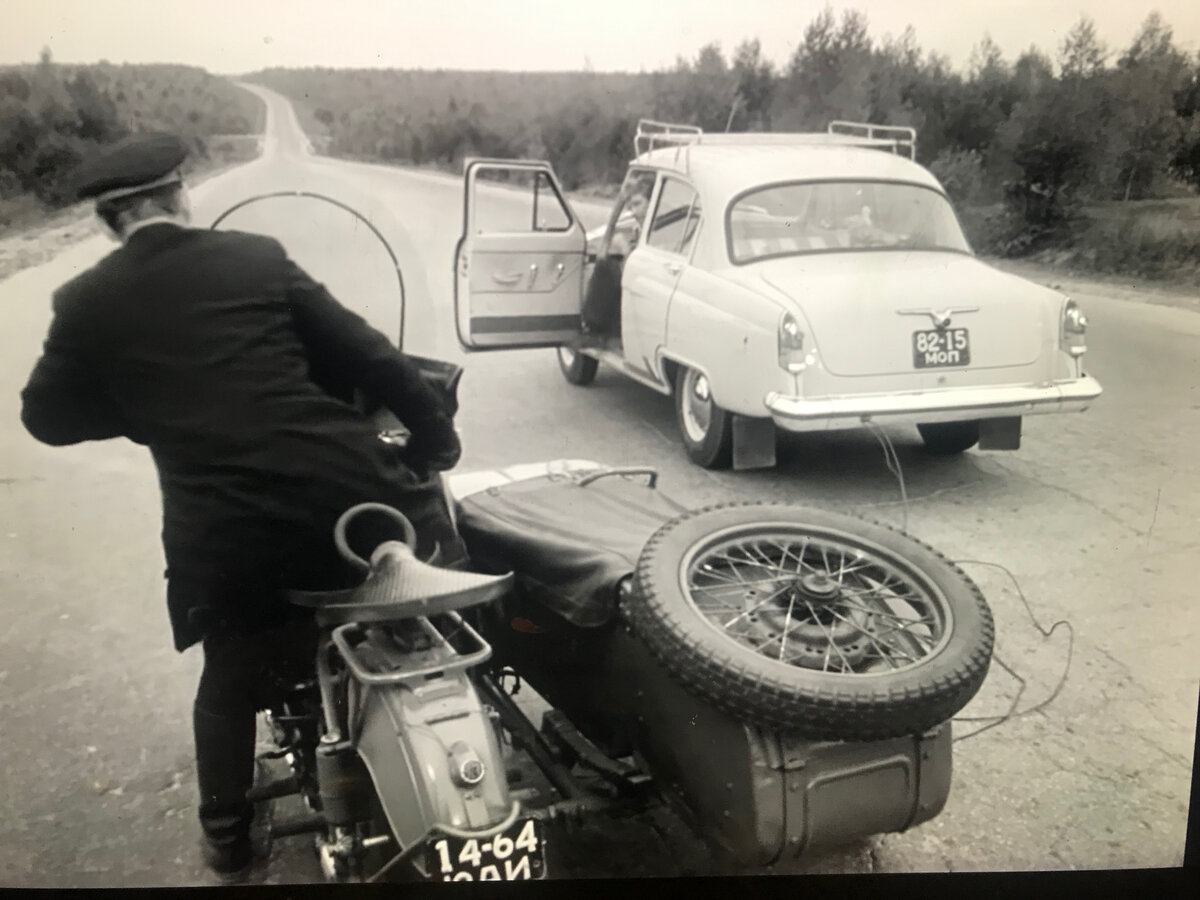 Берегись автомобиля фильм 1966 мотоцикл