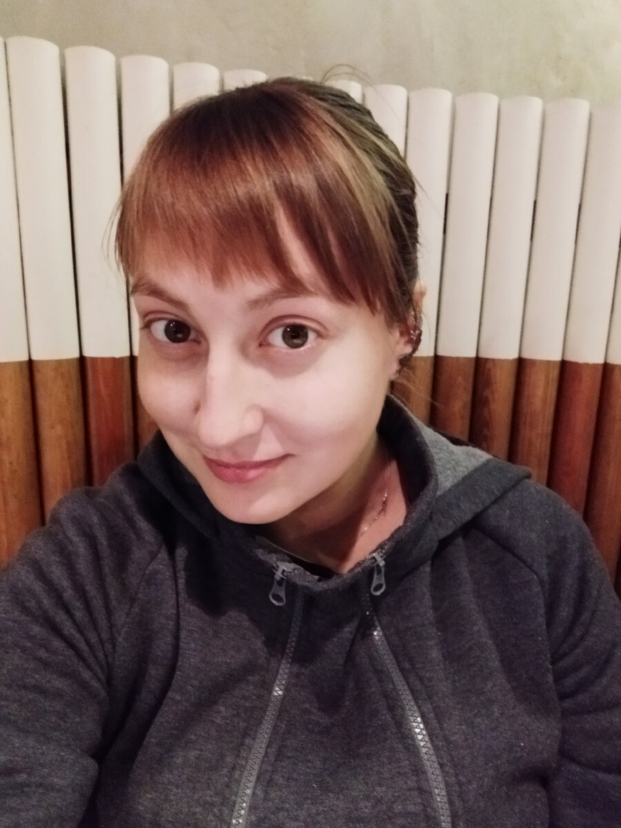 Эта женщина сейчас будет кушать