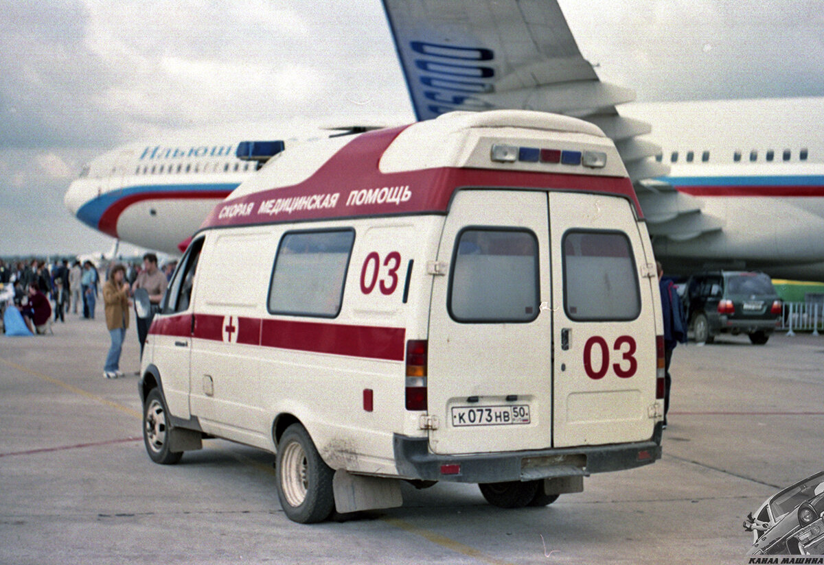 Серийная версия ГАЗ-32214 с самотлоровской высокой крышей 2000 года постройки (фото М.Шелепенкова)