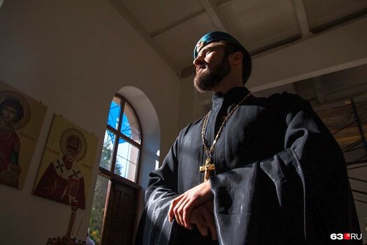 Иллюстрация к рассказу. Фото из статьи «Сейчас я воюю за души людей»: история священника-десантника из Самары -  https://ngs55.ru