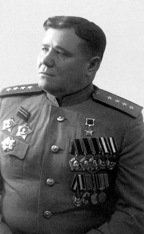 Командующий фронтом. Ерёменко Андрей Иванович. Еременко Андрей Иванович (1892-1970). Андрей ерёменко Маршал. Маршал Еременко Андрей Иванович