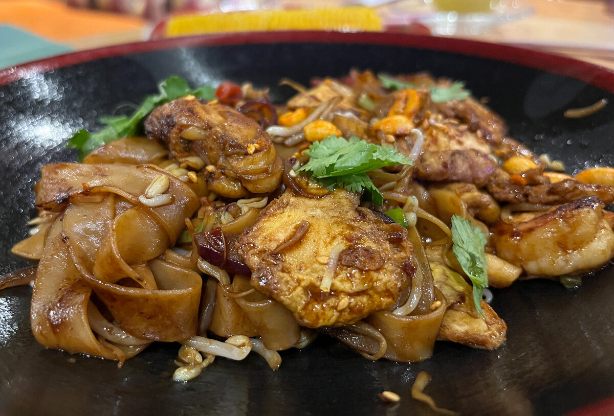 Лапша Пад-Тай в «Тануки»