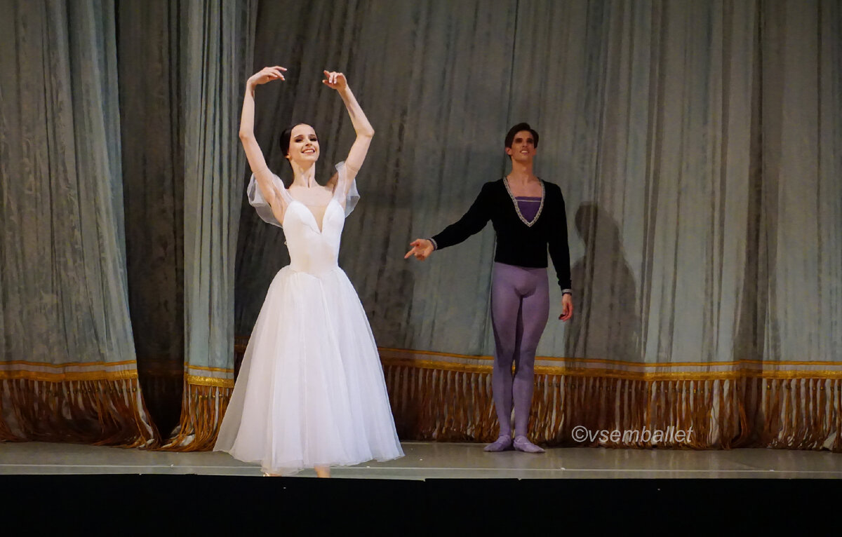 Мария Хорева и Ксандер Париш после балета «Жизель», 23 мая 2021