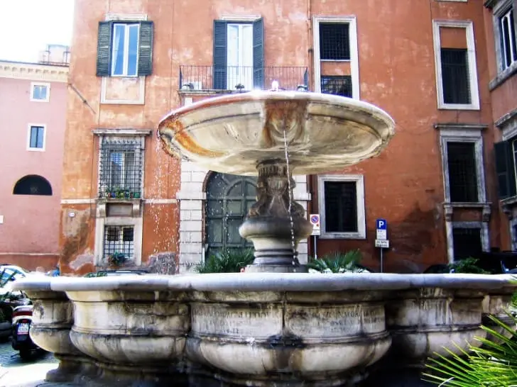 Дворец Ченчи. Изображение из открытых источников.