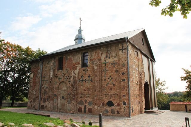 Оказавшись в Гродно и начав свое знакомство с городом у стен древнего Коложского храма, прикоснитесь к его истории. Пусть и не пальцами своих рук, а только мыслями. Тут постигаются таинства мироздания и раскрывается суть бытия. / Владимир Сиверин / АиФ