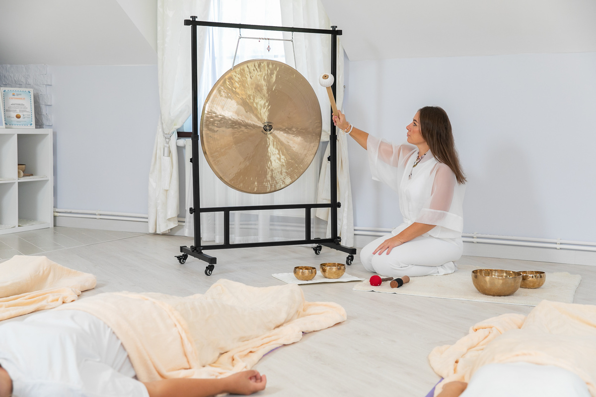 Ударом в Гонг все негативные мысли просто вышибает из головы - попробуйте!