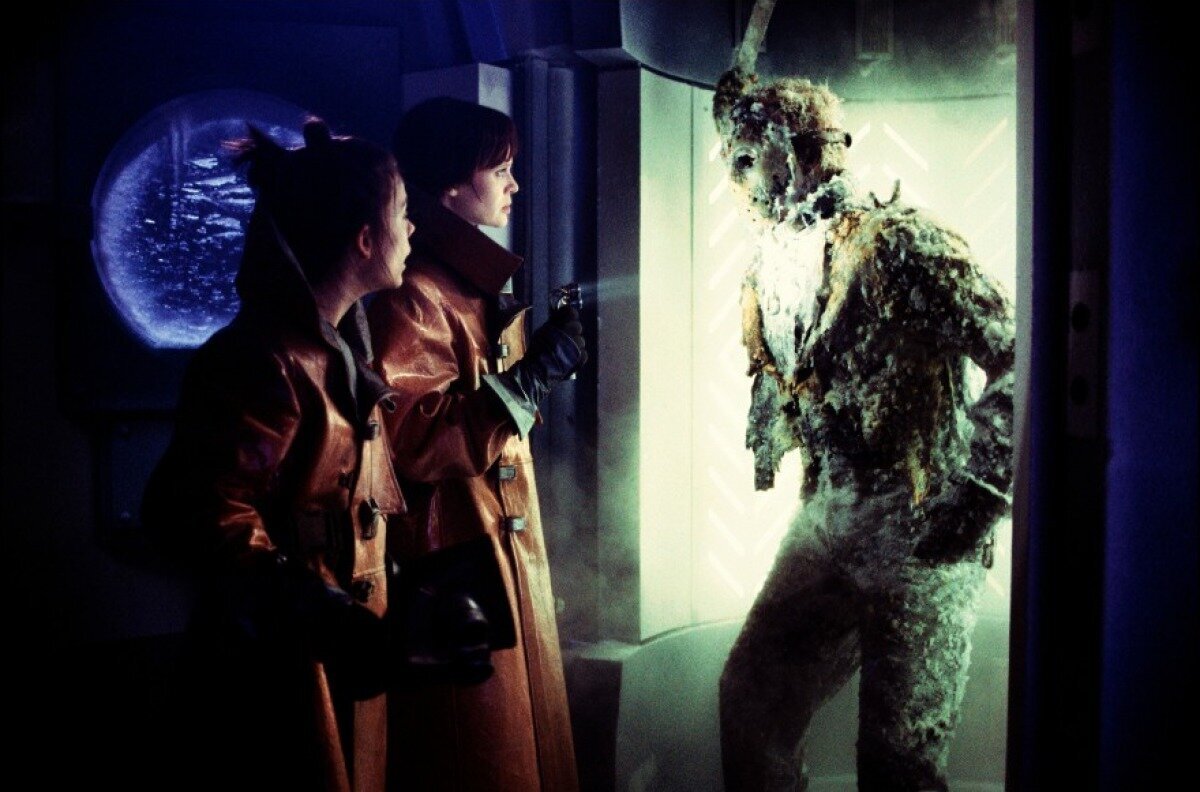 Группа ученых находят замороженное тело Джейсона Вурхиза, еще не зная, кем он был при жизни.