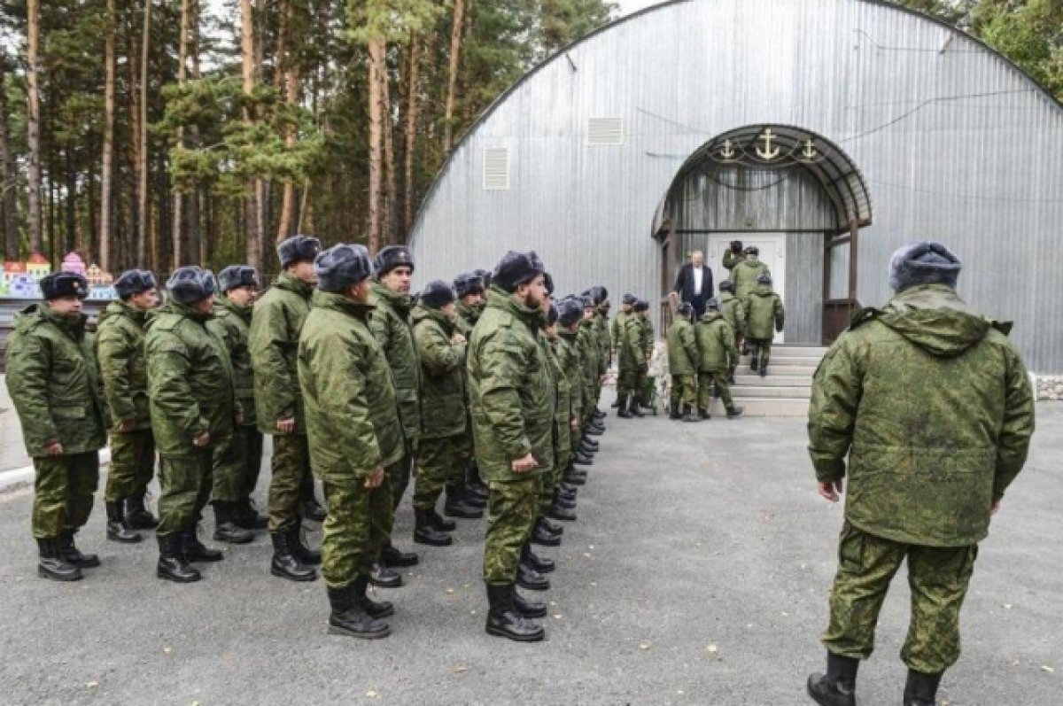    Александр Моор: сейчас в военкоматы приходят только добровольцы