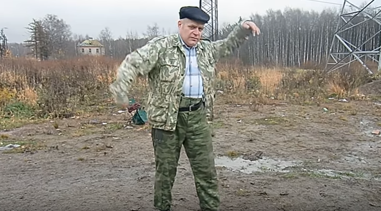 Один из самовыдвиженцев и последователей этого способа метания стал известный в кругах ютуба Игорь Шевнин.