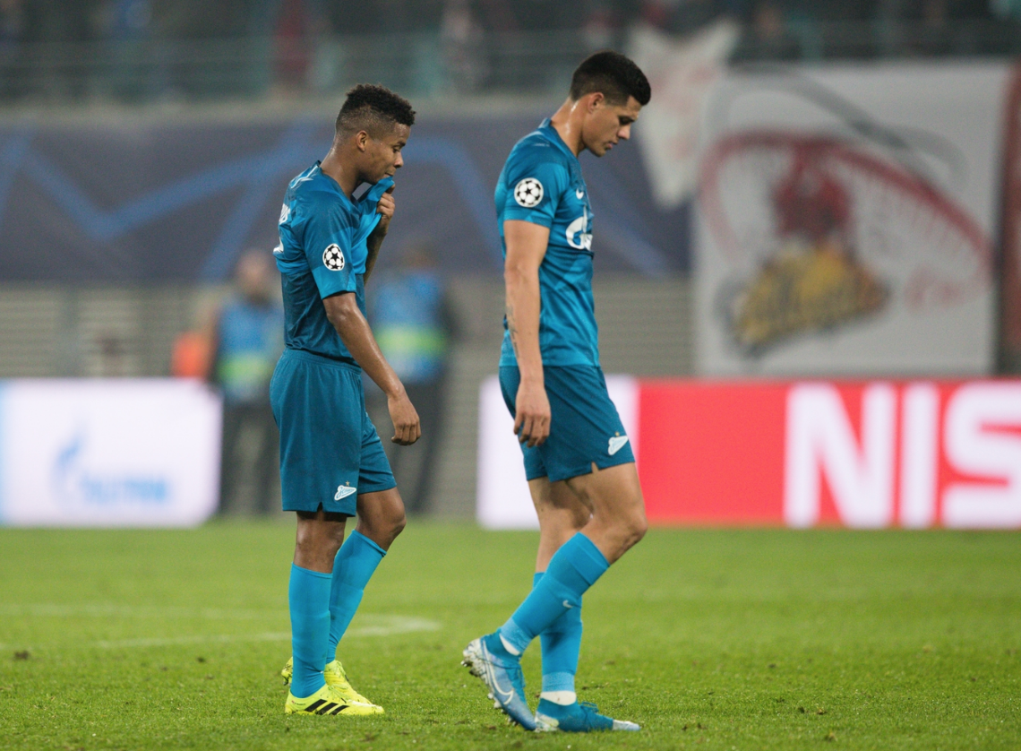 Игроки "Зенита" после поражения от "Лейпцига". Фото Вячеслава Евдокимова/fc-zenit.ru