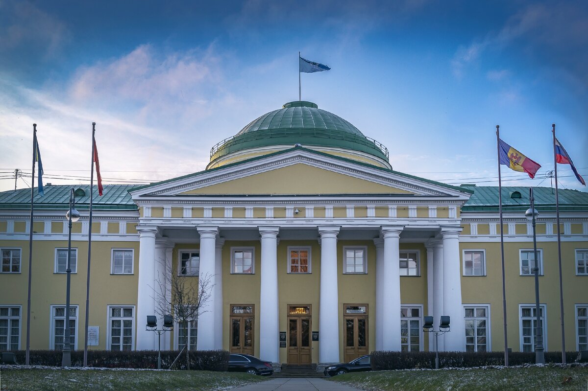 Таврический сити. Таврический дворец в Санкт-Петербурге. Таврический дворец в Санкт-Петербурге Старов. Таврический дворец Старов. Таврический дворец (1783 - 1789).