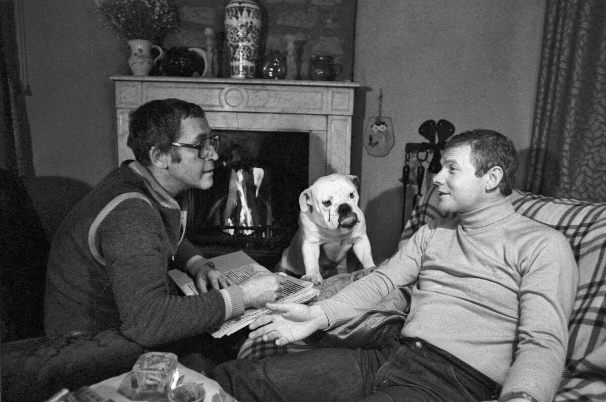 Друзья, давайте вместе вспомним на несколько минут этих людей и то время... Пусть на сердце сделается теплее!-4