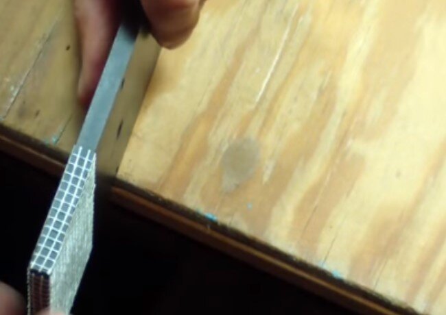 Наклейка сетки.