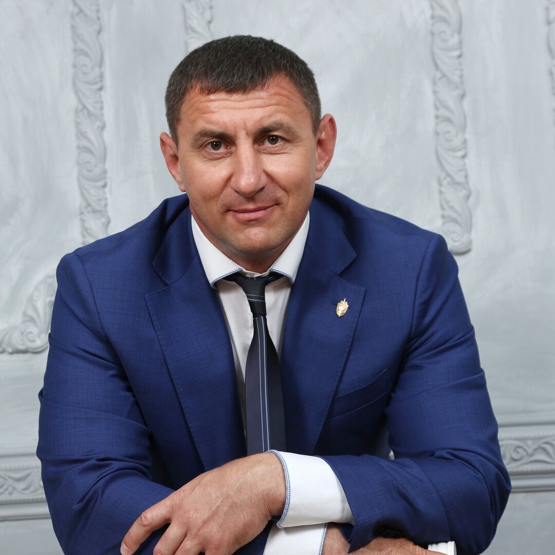 Мастер спорта по рукопашному бою, президент Федерации рукопашного боя Ростовской области, ведущий специалист профилактория Ростовской АЭС Андрей Парыгин