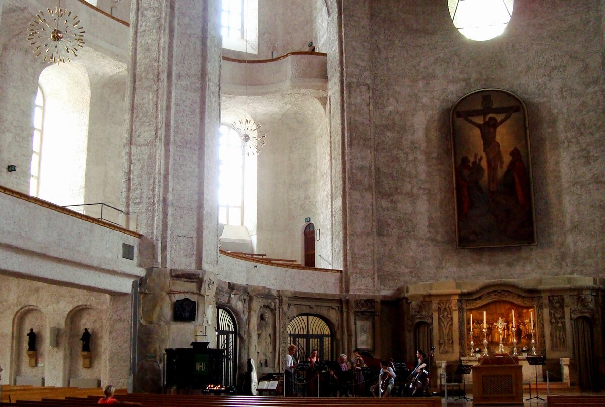 В Кройцкирхе, во время репетиции оркестра