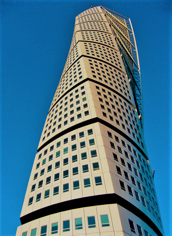 ГЛАВНАЯ ДОСТОПРИМЕЧАТЕЛЬНОСТЬ RIBERSBORG - ЗАКРУЧЕННЫЙ                              НЕБОСКРЕБ TURNING TORSO  