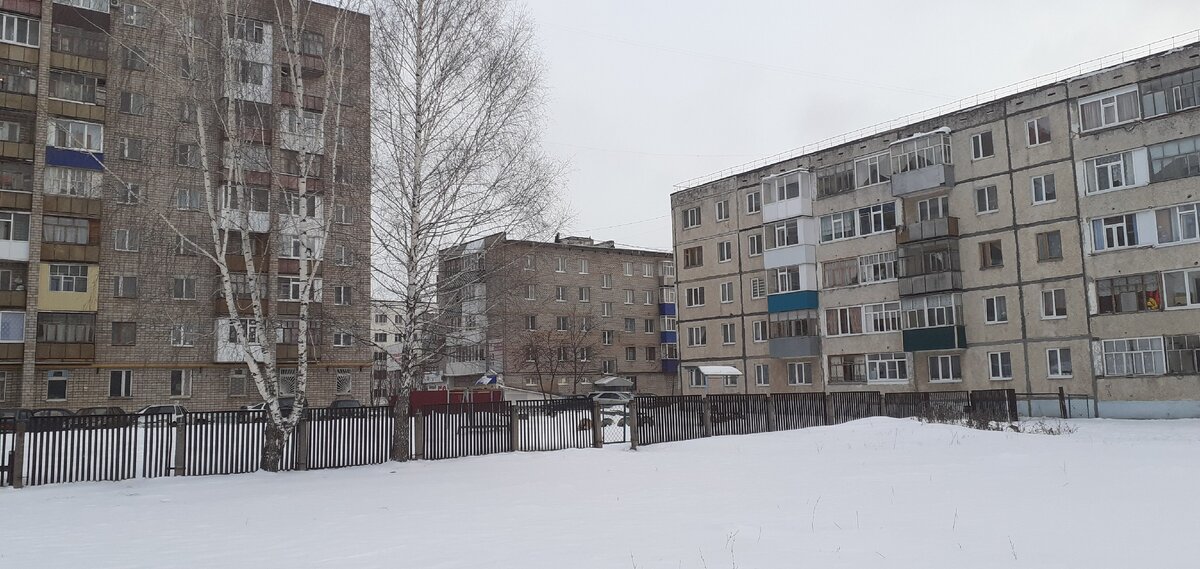 Одни из первых домов автозаводского микрорайона.