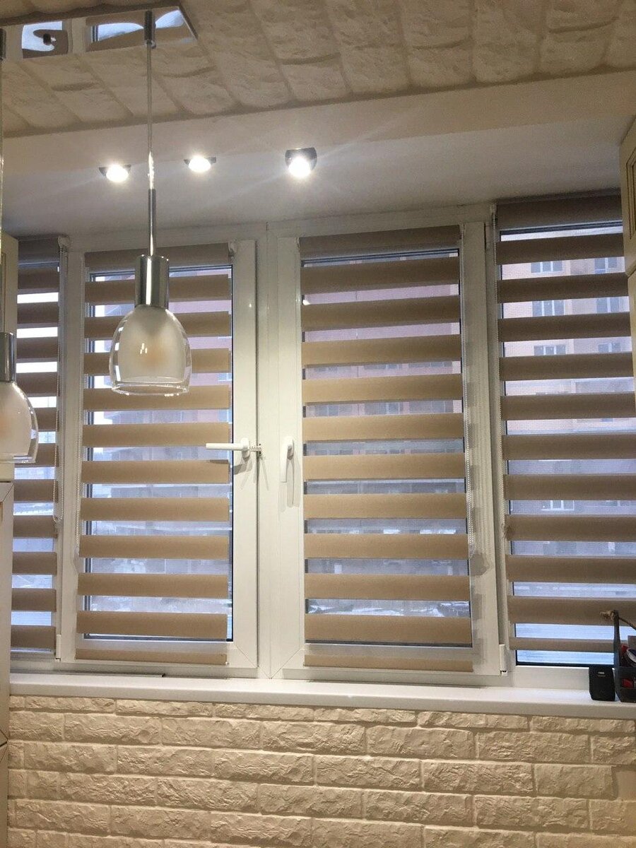 Штора рулонная.