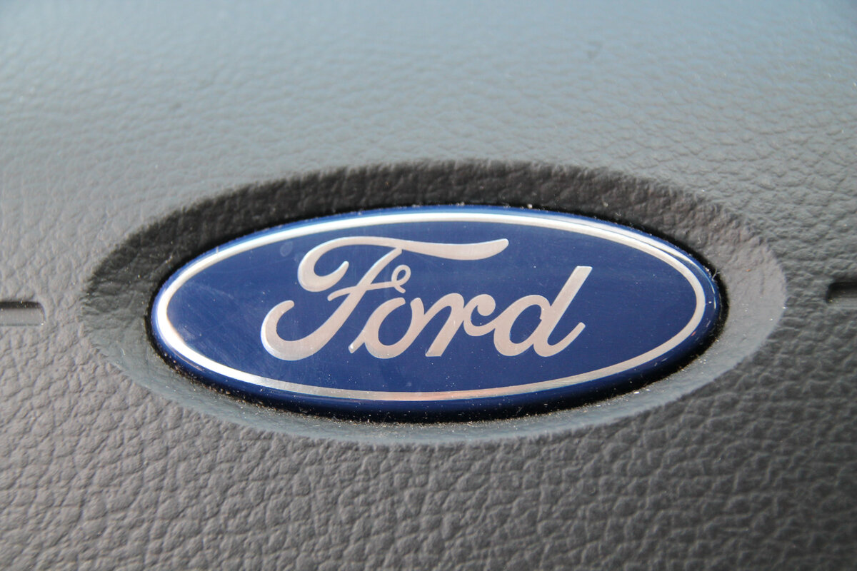 "Форд" - одна из самых популярных марок авто в истории человечества!