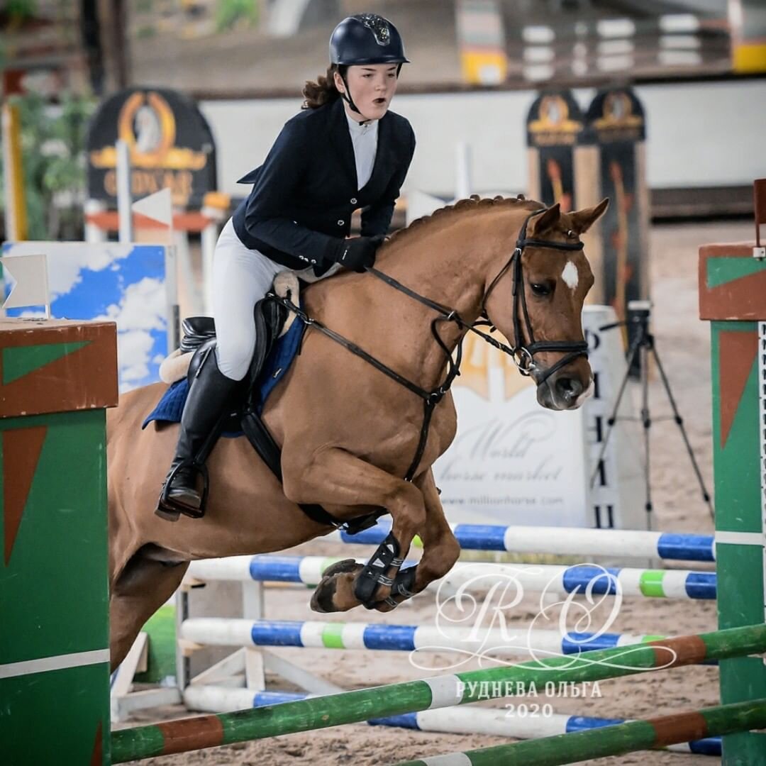 ПРОХОРОВА Виктория на лошади донской породы Глобус-11