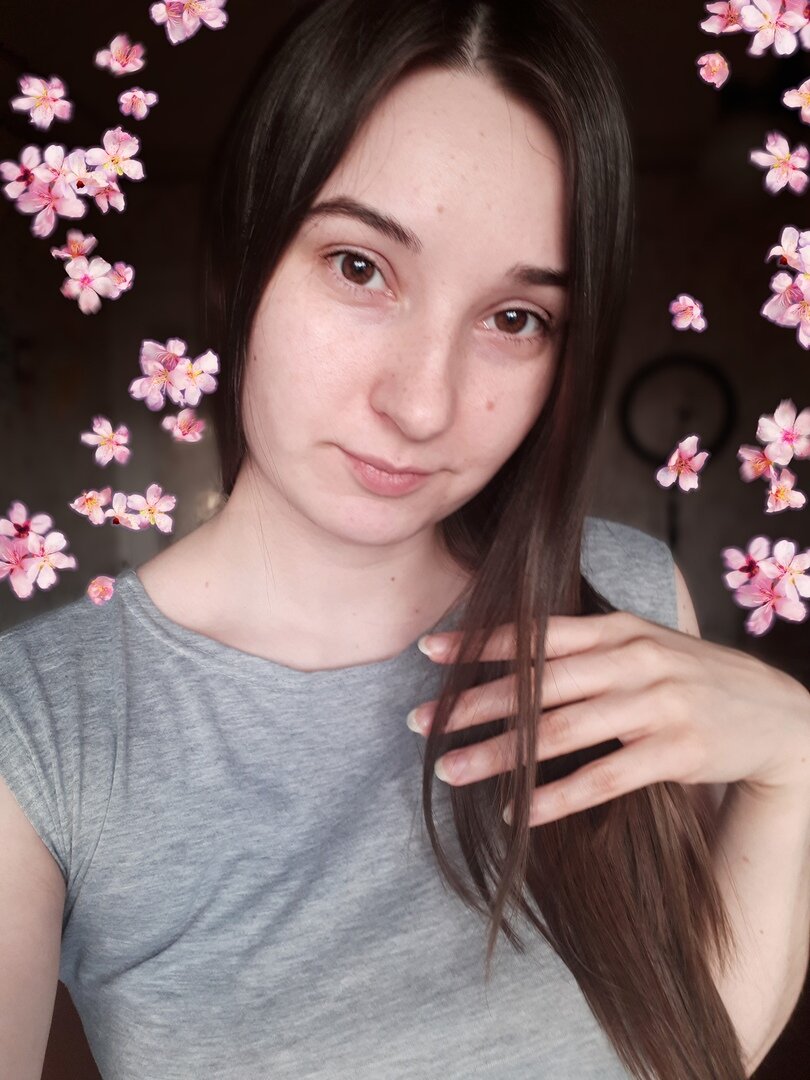 Это я без макияжа, страшно?))