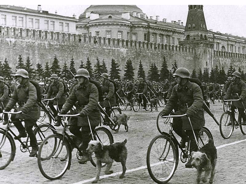 Парад на Красной площади. Москва, 1 мая 1938 г.