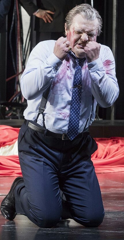  Выпускник Петербургской консерватории, приглашенный солист Боннской Оперы молодой русский баритон Иван Крутиков преуспел в зарубежном репертуаре, но мечтает о партиях в русских операх