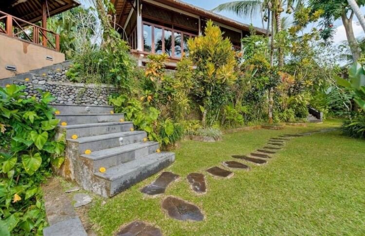 Зеленая приватная территория