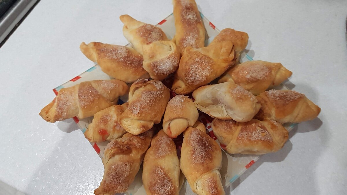 Эти рогалики понравятся и взрослым и детям.