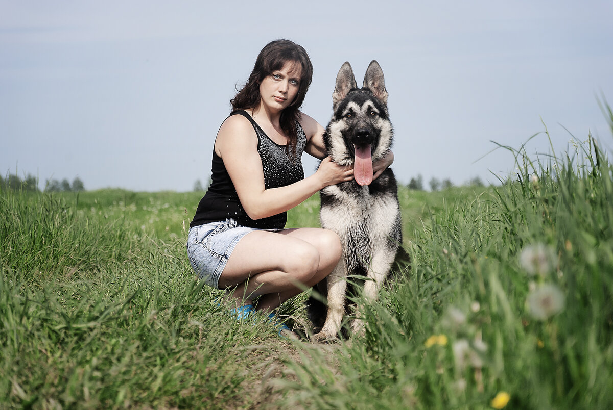 Nikon D3000 + 18-105mm 