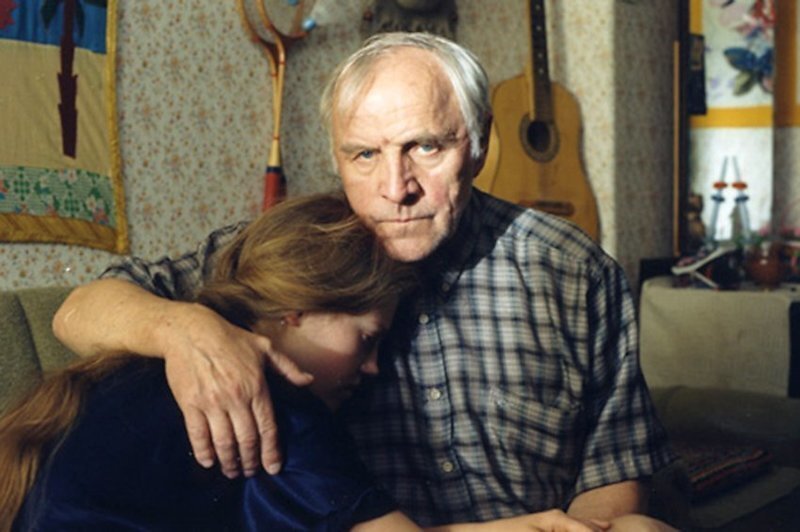 Кадр из фильма "Ворошиловский стрелок", 1999 г.